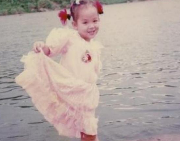 刘赛|她是最美盲人歌手，被军人丈夫捐献眼睛，如今成为央视御用歌手