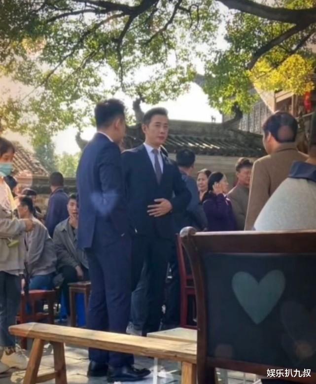 赵丽颖|赵丽颖新剧官宣杀青，素颜造型很有灵气，与大2岁男星扮演夫妻