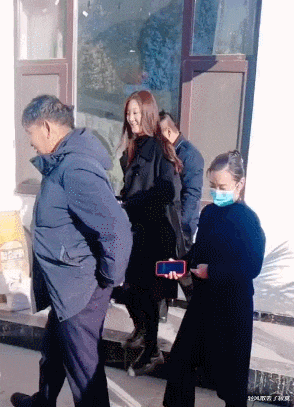 陈亚男|复合了？陈亚男删光离婚声明，粉丝涨60万，上线直播带货心情大好