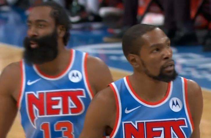 戴维斯|哈登回归!神传喂饼队友扣篮,击地穿越4名防守人,太漂亮了