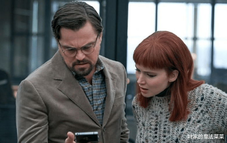 千万别抬头|《千万别抬头》电话可拨通 还是色情专线