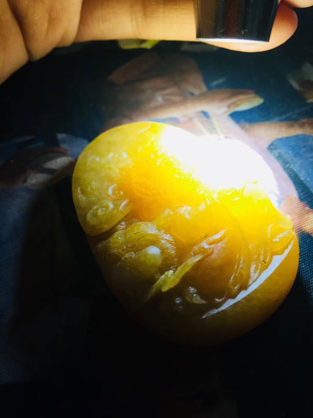 翡翠|大马坎赌石‘2000’钱淘的，品相很丑，成品出来直接美翻了！