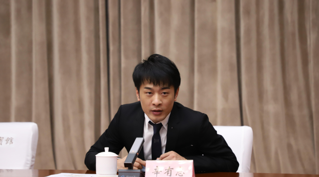  网红分析辛巴的年收入，称其销售额达千亿，盈利预测在百亿级别