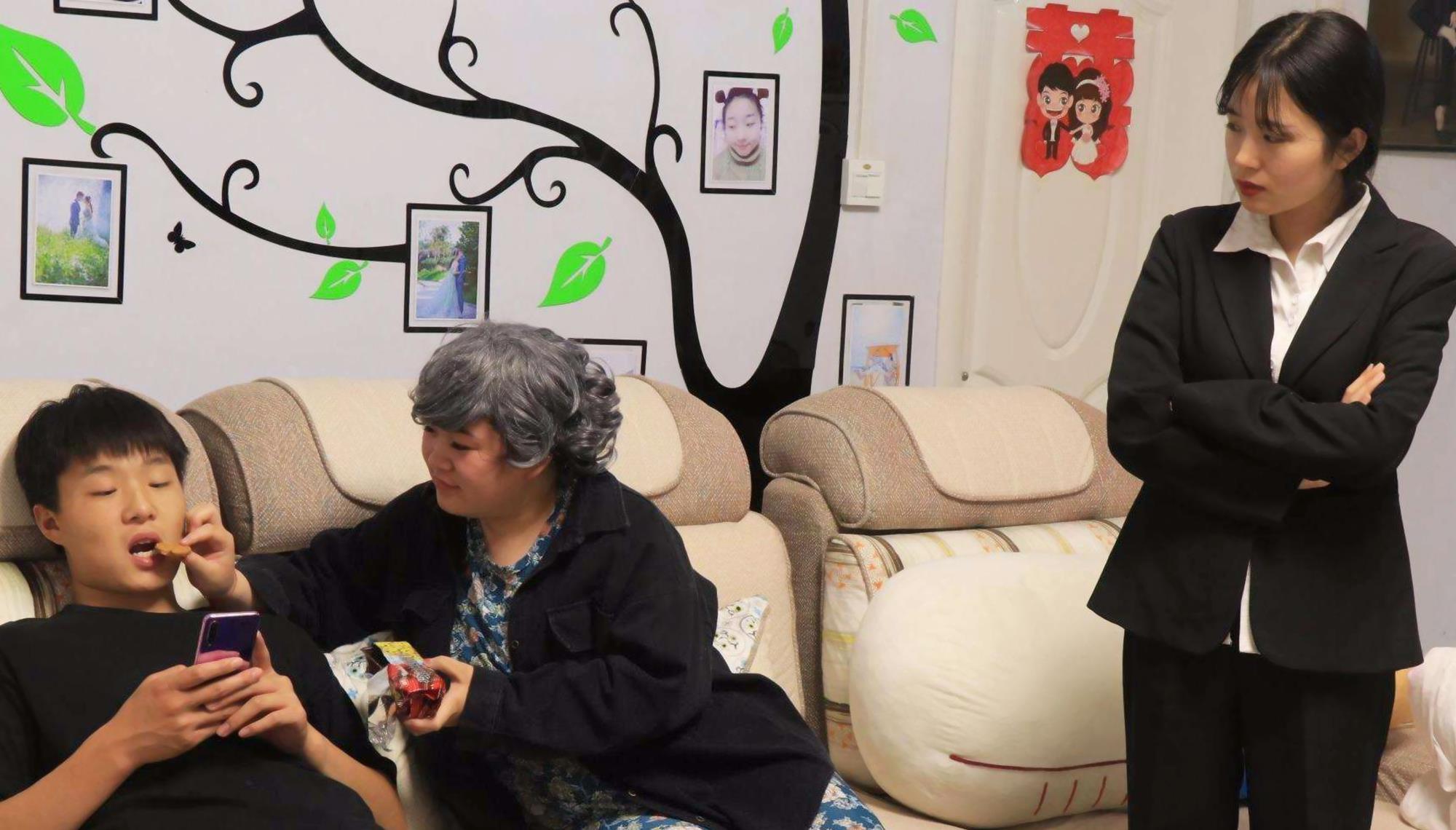 体育蜀黍吖 女性新型“啃老”:放过了父母,专“啃”公婆,连退休金也没放过