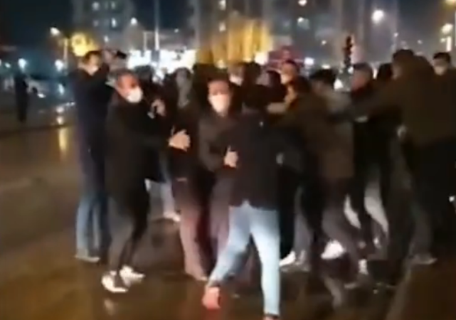 土耳其|对埃尔多安出手了！土耳其街头数万人呼喊下台，白宫这一招真够狠