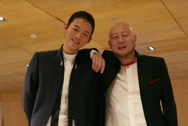 张翰|有种“整容”叫做霍尊,头发剪短后判若两人,网友:早这样早火了