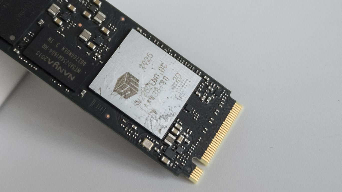 芯片|3500MBs读取速度，1GB还不到一块钱，致钛PC005 Active真香