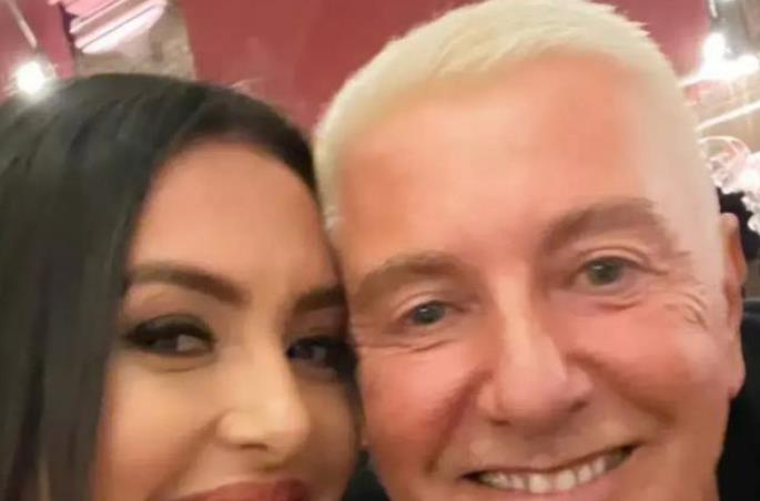 行星秘闻|什么情况?科比遗孀和男子视频通话,噘嘴送飞吻,男子一脸笑容