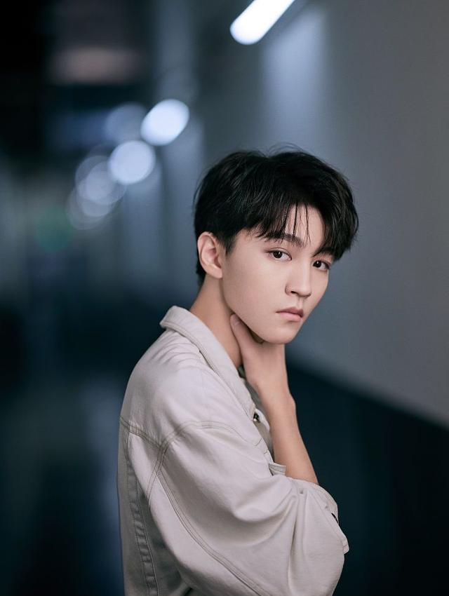 大S|娱乐八卦：邓伦，鹿晗，蔡徐坤，张艺兴，王俊凯，周冬雨，罗云熙