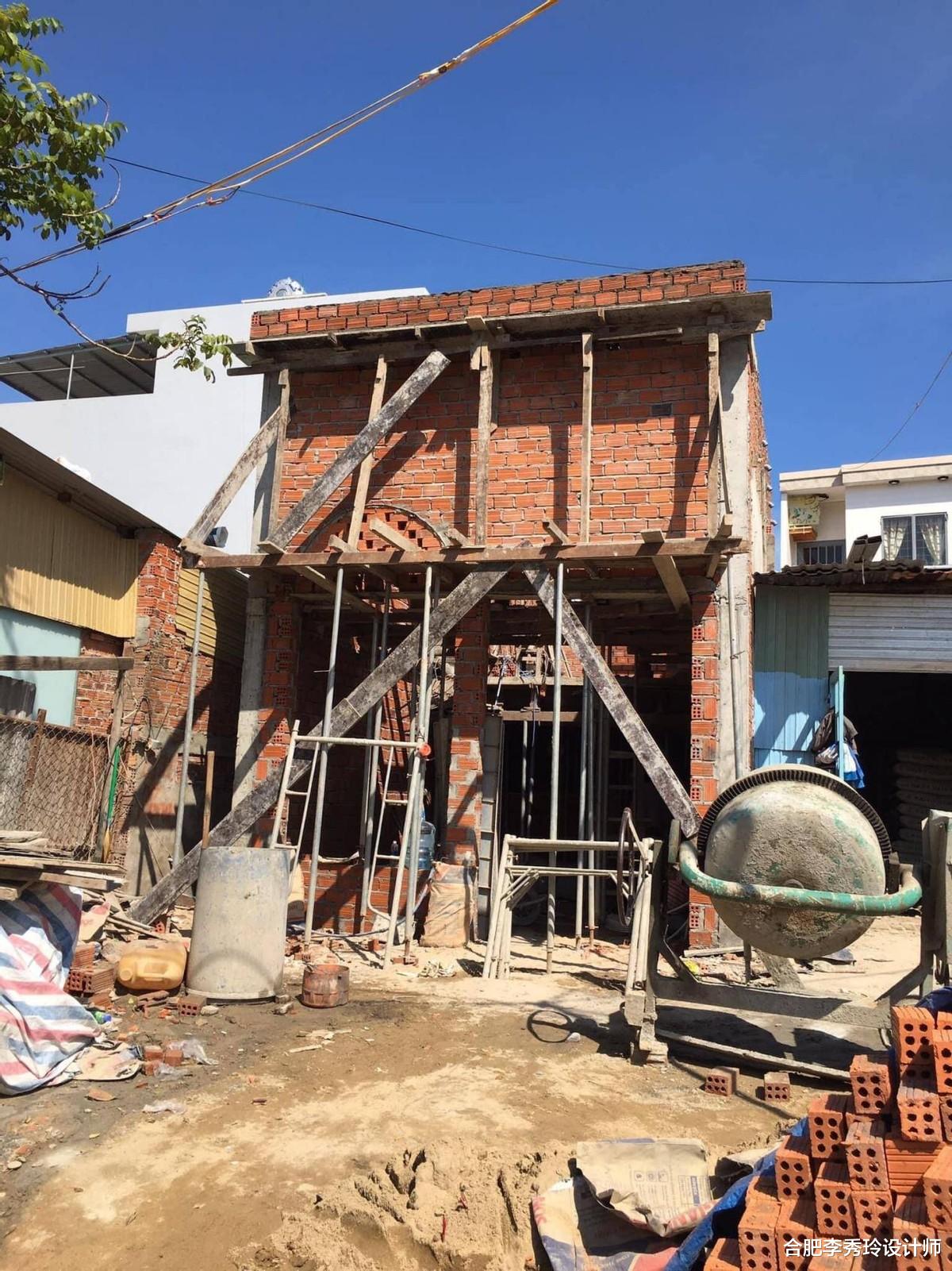 蒋南孙|破旧商铺租不出去,花费24万重建跃层自住,为什么不多盖几层?