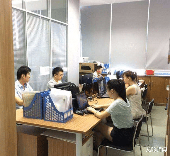 青岛市|龙吟师傅教大家正确摆放办公室工位，留住人