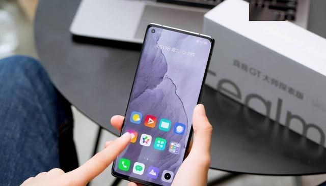 芯片|预算3000元以内，这三款机型最值得考虑，你买对了吗？