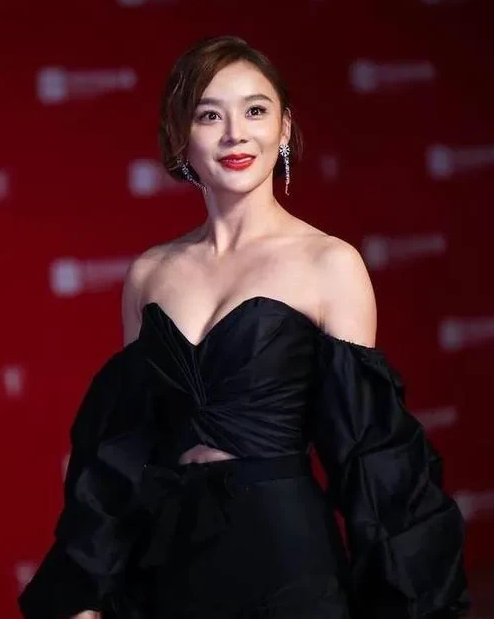 袁姗姗|北电05届女星发展现状，袁姗姗红的快消失得也快，只有她脚踏实地