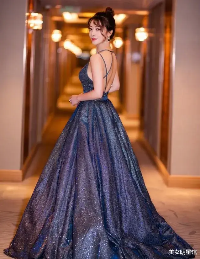 NCT|45岁陈紫函，容颜魅力身材火辣，这位女神实在太性感了！