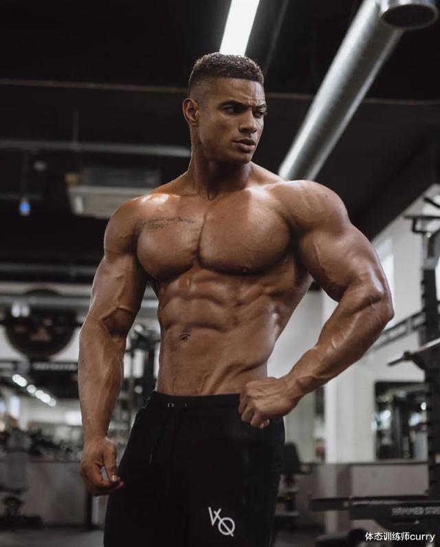 胸肌|古天乐、健美选手逐渐“胸肌雌化”,练得越大越娘?原因是这个