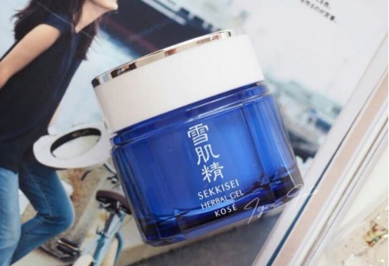 达达时尚界|好评率超高的滋润美白抗老面霜分享推荐，让你肌肤每天都水嫩嫩