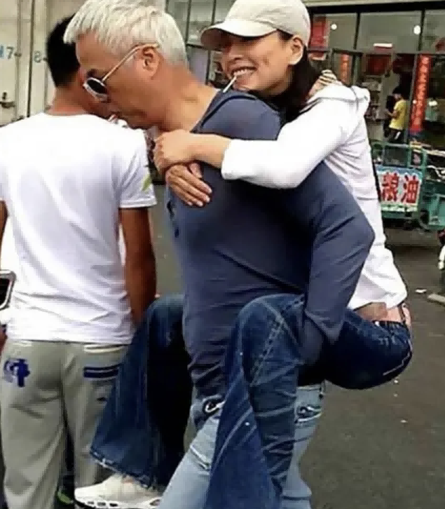 柳岩|张庭公司涉嫌传销被查！曾豪掷17亿买栋楼，闺蜜陶虹已与其切割？