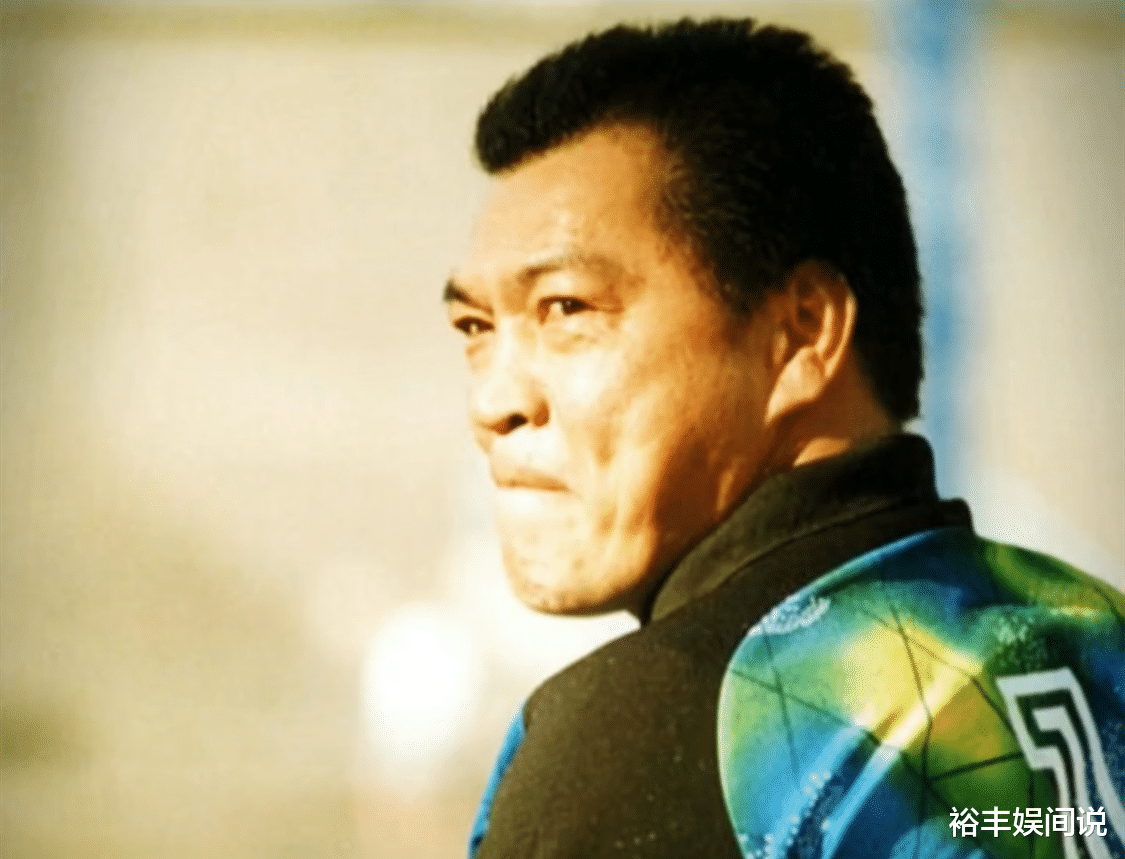 整容|“大傻”成奎安去世12周年！黄一山回忆过往：三兄弟同一年去世