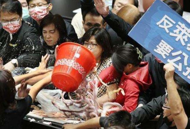 “四大公投”结果有猫腻?“蔡英文造假”冲上热搜!关键证据曝光