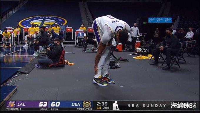 火箭队|仅仅12小时！戴维斯伤病报告正式出炉，名记：詹姆斯夺冠计划泡汤