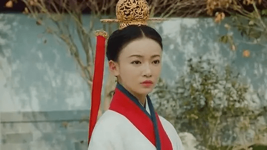 许凯|凭借《延禧攻略》同时被认可，许凯热度异常的高，吴谨言却被埋没