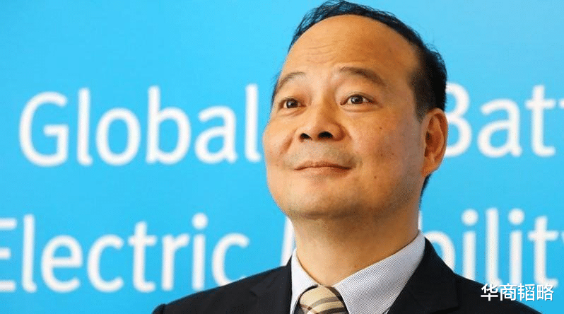 保险代理人 香港首富被福建人拿走了！他凭什么让李嘉诚靠边站，被巨头追逐？