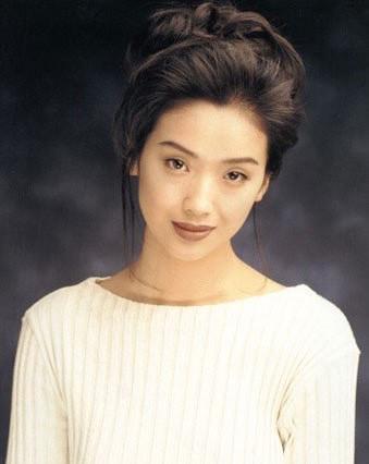 刘德华|她曾辜负华仔，53岁了苍老憔悴现身，从女神到素面朝天的家庭主妇