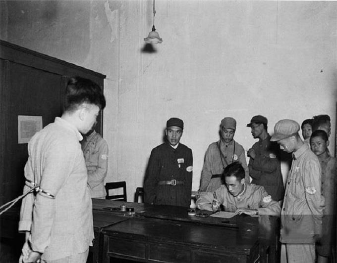 谭旭鑫爱 800两黄金被盗,19年后抓获归案,没想到是侦破案件的总指挥