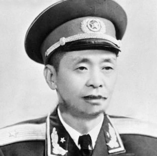 千滋一味 他15岁参加革命，从军29年当上开国将军，52岁抛弃名利回农村种田