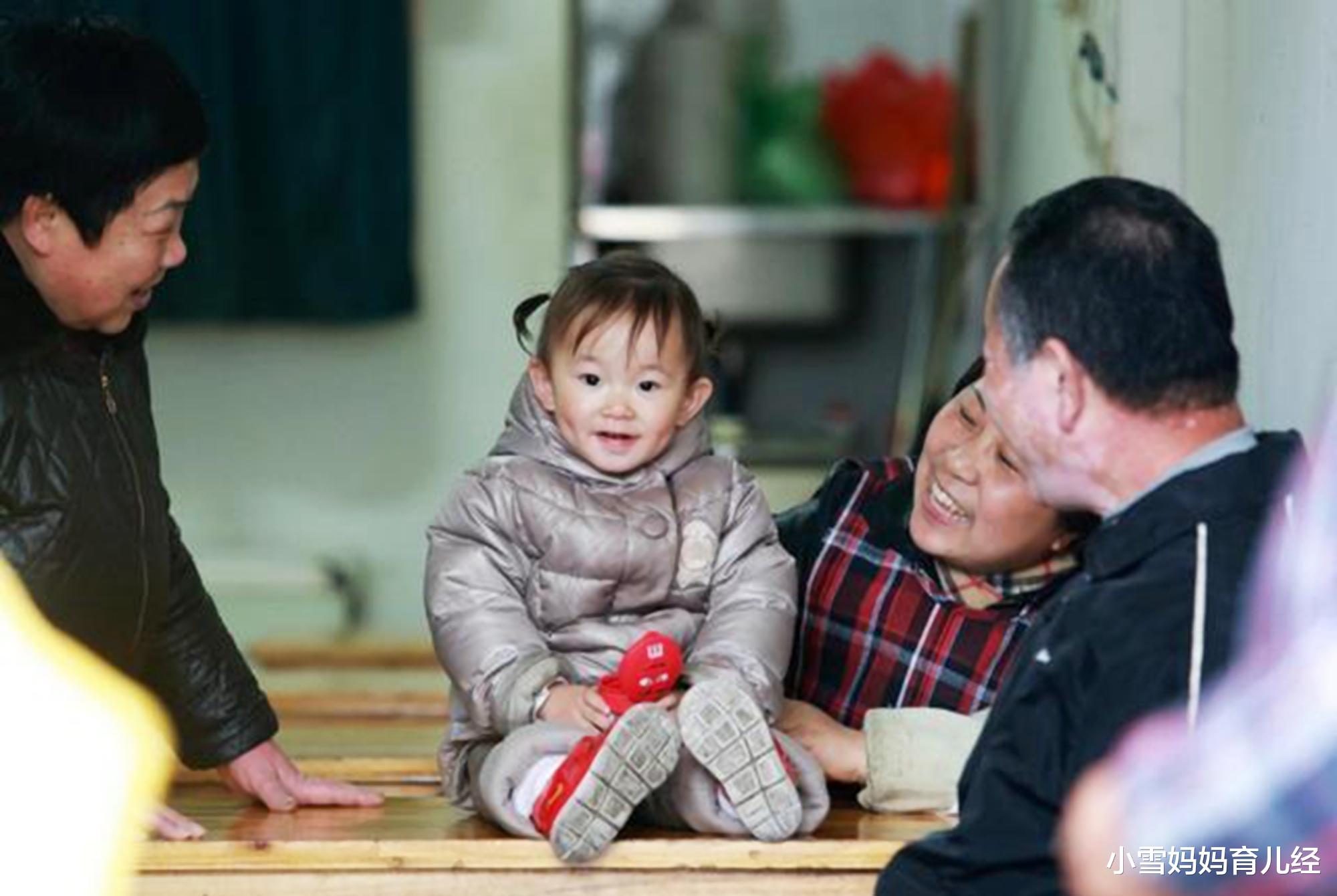 小雪妈妈育儿经|“为啥外婆带娃要给钱,奶奶带娃是义务?”宝妈一句话丈夫完败