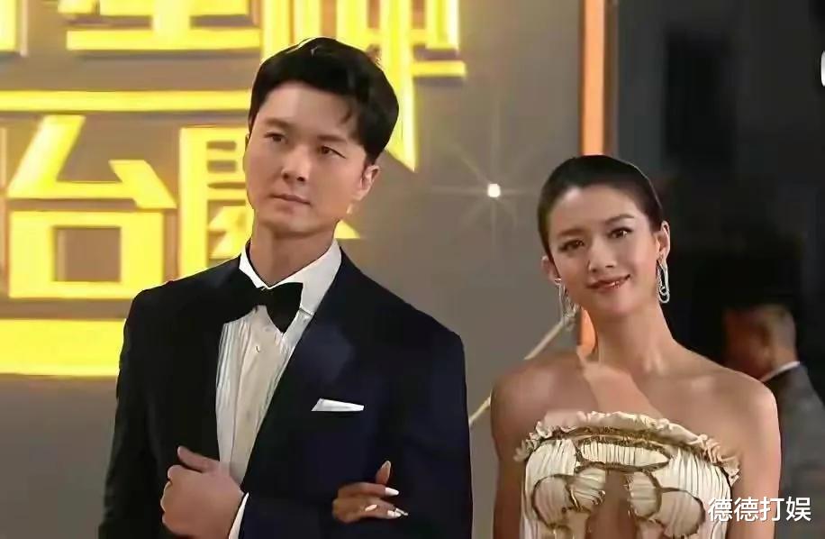 陈自瑶|黄浩信与老婆陈自瑶罕见互动，交流略显客套，两人感情至今还是迷