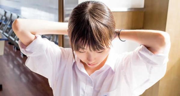 发型|初中生发型标准出炉,女生看后很难接受,男生吐槽直接让剃光得了