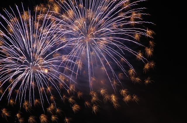  当人类精子与卵子成功结合，它们会释放“锌焰火”庆祝