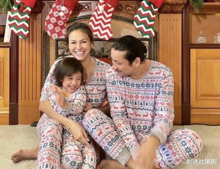 杨幂|恭喜！香港名模怀二胎38周临盆在即，晒各种高难度瑜伽动作引热议