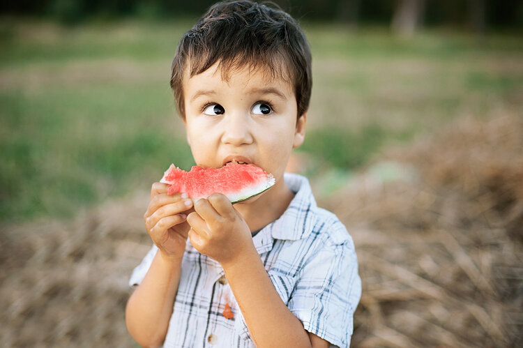 西瓜|一块隔夜的冰西瓜，致男子70cm小肠坏死，隔夜的食物还能不能吃？