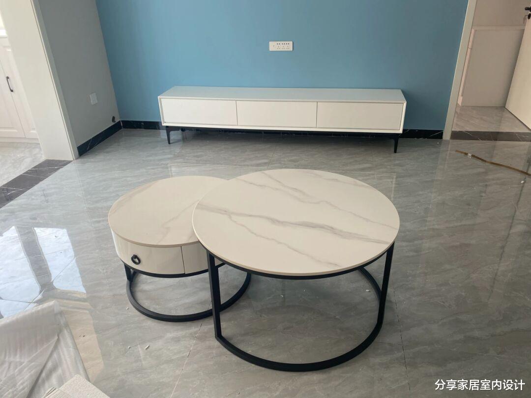 新房终于布置家具,效果很满意,尤其是全屋定制的柜子,美观实用