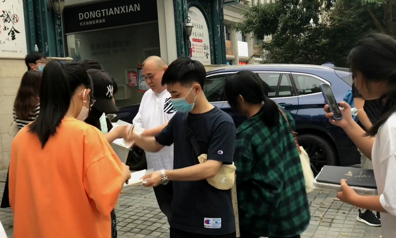 德云社|德云社国庆要搞事，张云雷为鼓曲社开幕，郭德纲再收三十名徒弟！