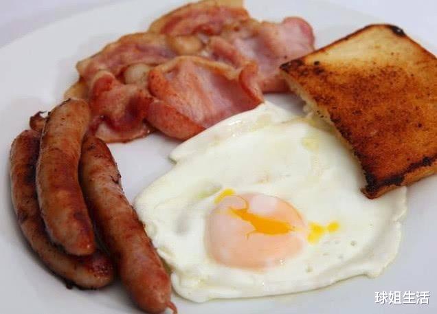 阿尔茨海默病|现在老年痴呆为何越来越多？这三种食物是祸根，早知道早远离