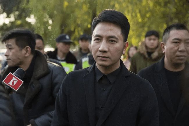 隐没在时光|保姆纵火案男主的半生轨迹：步步高升步步血！