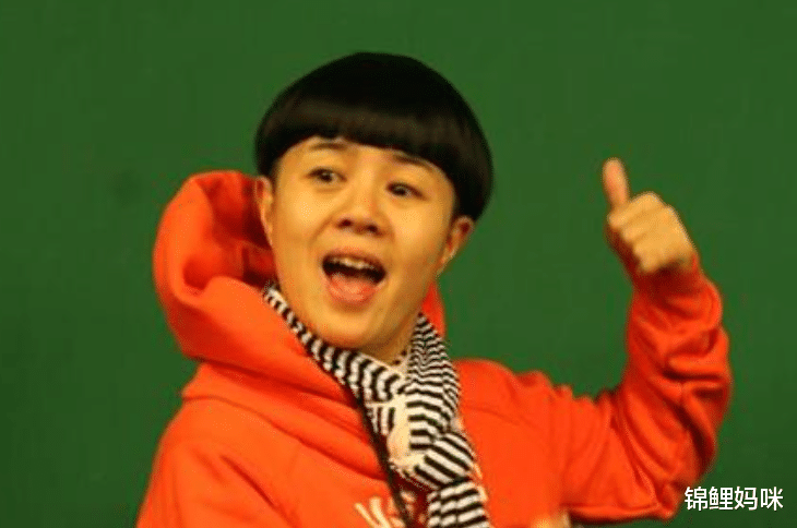 锦鲤妈咪|金龟子携女儿出镜,母女俩手势舞配合默契,王逸宸从假小子变淑女