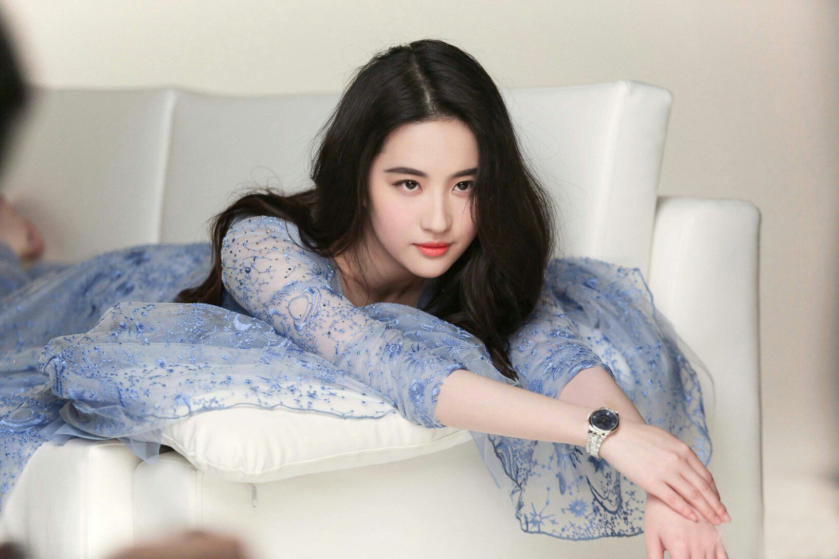 刘亦菲|刘亦菲和“干爹”陈金飞的那些事