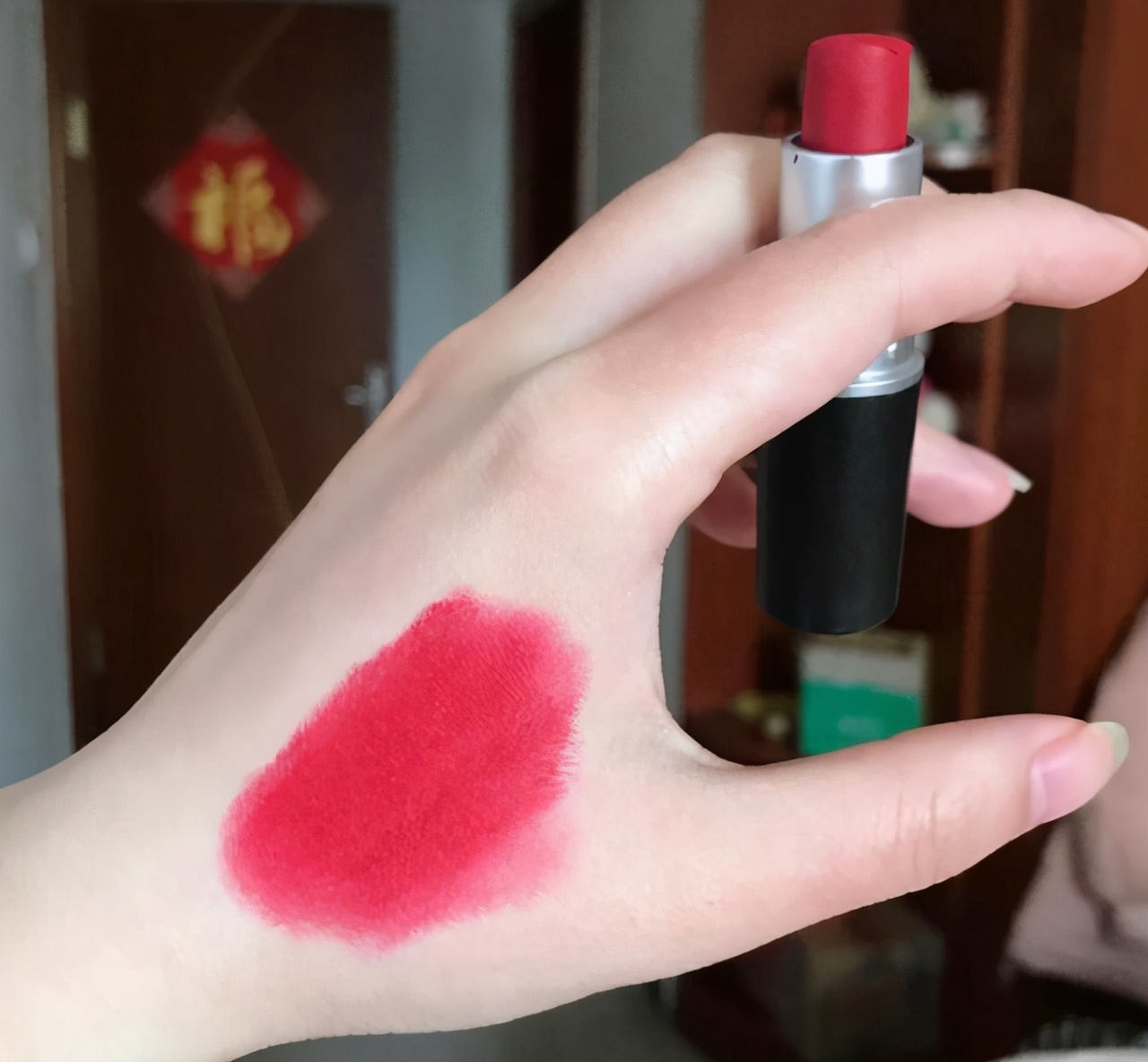 口红|黄皮涂什么颜色才显白?这些口红的颜色提亮效果一流,颜色超自然