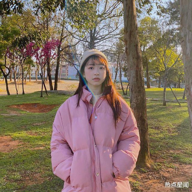 金曲奖|21岁女歌手跳楼身亡，金曲奖播放昔日影像悼念，自杀原因曝光