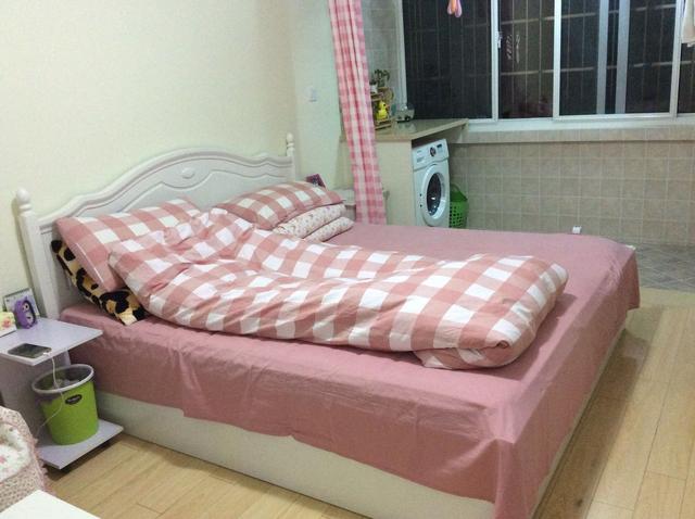 420万深圳买52平房，主卧在客厅，厕所在厨房，估计你们没见过！