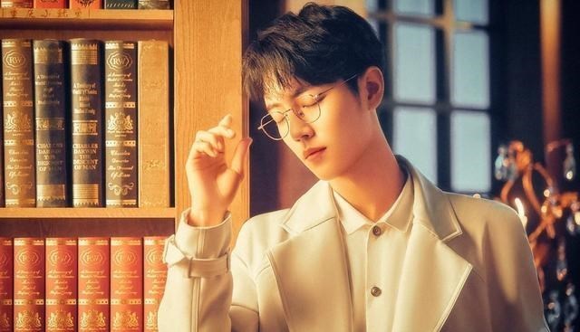 肖战|王一博千玺杨幂杨紫均提名，网友疑问为何没肖战，粉丝回答很幽默