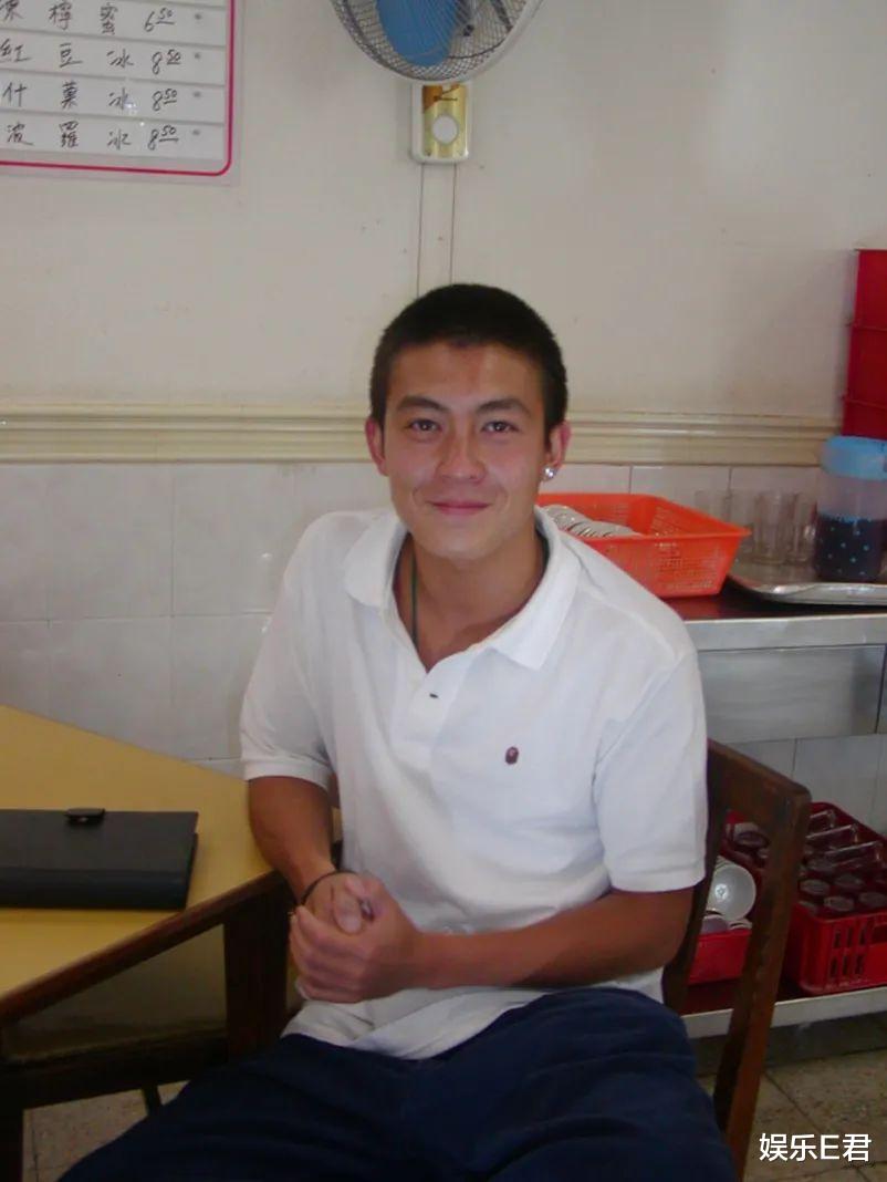 王宝强|41岁陈冠希夏威夷被偶遇,不惑之年男神归位,鱼尾纹也不减帅气