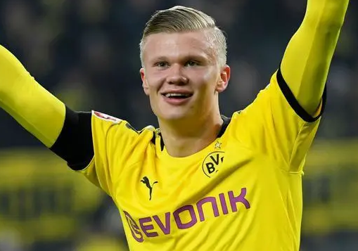 哈蘭德|哈蘭德?tīng)?zhēng)奪戰(zhàn)結(jié)束，兩大豪門(mén)宣布退出，多特球星下一站越來(lái)越清晰