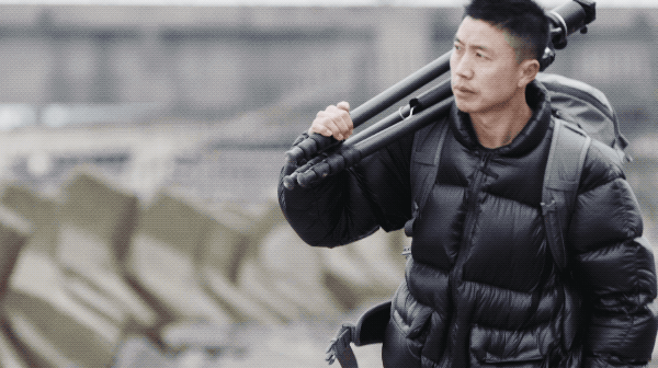 成都|中国拍山水第一人,40岁到成都避世独居:是时候放弃社交了