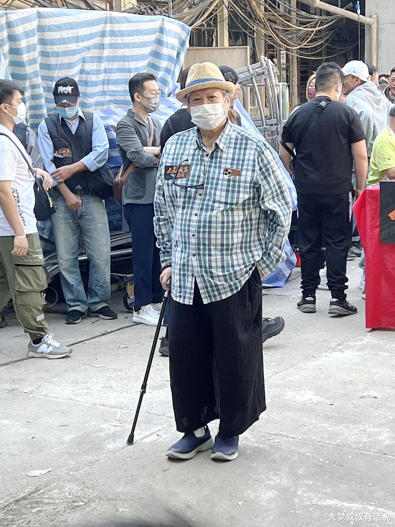 洪金宝|69岁洪金宝肥肚“消瘦一大圈”暴瘦拄拐杖复出拍片…原因藏洋葱！