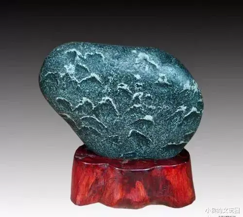 长江 这种石头很多人都没听过，一小块就卖到63万，比黄金还贵！